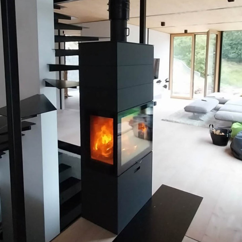 Holz-Kaminofen MAX 600 - charakterstarker Auftritt | Attika